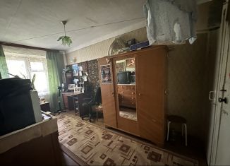Продается 3-комнатная квартира, 59 м2, Балашов, улица 50 лет ВЛКСМ, 1