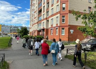 Продам торговую площадь, 80 м2, Санкт-Петербург, проспект Ветеранов, 108к1