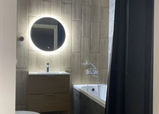 Сдаю 2-ком. квартиру, 63 м2, Ростов-на-Дону, проспект Ленина, 46/2