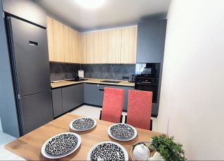 Сдам 1-ком. квартиру, 43 м2, Тюмень, Алматинская улица, 6, ЖК Звёздный