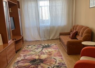 Сдается в аренду 2-комнатная квартира, 50.2 м2, Тюмень, улица Пермякова, 35