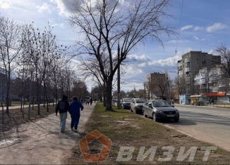 Продам торговую площадь, 30 м2, Самара, Аэродромная улица, 33, метро Гагаринская