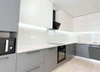 Продам 3-ком. квартиру, 79.6 м2, посёлок Российский, Альпийская улица, 3