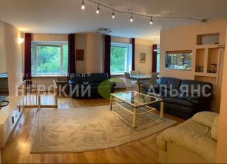 Продам 3-ком. квартиру, 114 м2, Санкт-Петербург, Наличная улица, 55, Василеостровский район