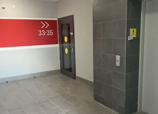 Продается 3-комнатная квартира, 74.2 м2, поселок городского типа Стройкерамика, улица Олега Пешкова, 1, ЖК Детский Мир