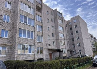 Продам 1-ком. квартиру, 31.3 м2, Боровичи, Московская улица