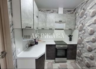 Продается 2-комнатная квартира, 35.8 м2, Старый Оскол, микрорайон Макаренко, 29