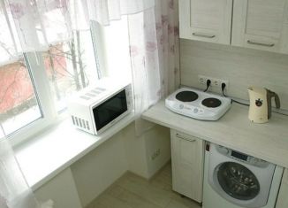 Сдам в аренду 1-ком. квартиру, 32 м2, Новосибирск, улица Станиславского, 21/1
