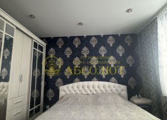 Продам 2-ком. квартиру, 50 м2, Ревда, улица Интернационалистов, 36