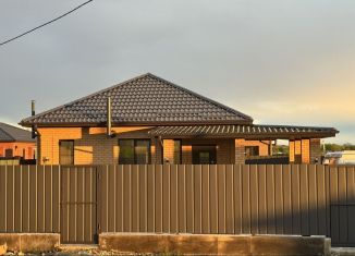 Продаю дом, 137 м2, Белореченск, улица Луначарского, 118А