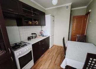 Продам 4-ком. квартиру, 83 м2, Чебоксары, Московский район, бульвар Юности, 10