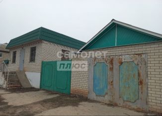 Продаю торговую площадь, 110 м2, Новоузенск, Целинная улица, 3