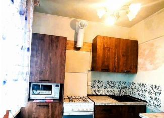 Продаю 3-ком. квартиру, 55 м2, Челябинск, улица Бажова, 24, Тракторозаводский район