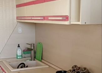 Сдам в аренду однокомнатную квартиру, 36 м2, Петергоф, Парковая улица, 16