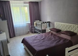 Продаю двухкомнатную квартиру, 63 м2, Владимир, улица Белоконской, 14Б