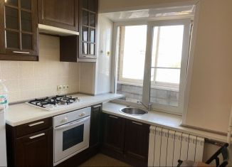 Сдача в аренду 2-комнатной квартиры, 35 м2, Чехов, улица Чехова, 3