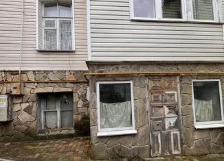 Продаю однокомнатную квартиру, 27 м2, Крым, Бассейная улица, 5