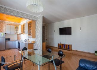 Сдаю в аренду 4-комнатную квартиру, 90 м2, Москва, улица Красная Пресня, 9, Пресненский район