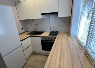 Сдаю в аренду 3-ком. квартиру, 65 м2, Оренбургская область, Светлый проезд, 3