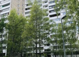 Продам 2-ком. квартиру, 38.4 м2, Москва, район Очаково-Матвеевское, Озёрная улица, 31к3