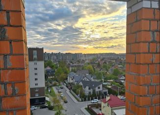 Продается 2-ком. квартира, 83.8 м2, Калининград, Старокаменная улица, 3Б, ЖК Домарт