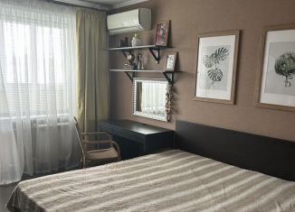 Продаю 2-ком. квартиру, 52 м2, Тольятти, Тополиная улица, 23