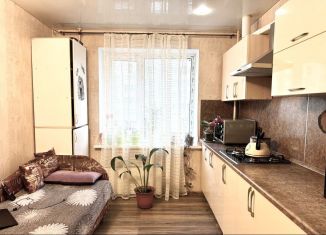 Сдам в аренду двухкомнатную квартиру, 60 м2, Саратов, улица имени В.И. Оржевского, 6А