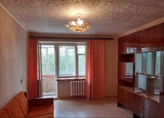 Продам однокомнатную квартиру, 32.8 м2, Глазов, улица 70 лет Октября, 6