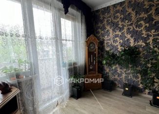 Продам 4-комнатную квартиру, 75.1 м2, Челябинск, улица Дегтярёва, 39
