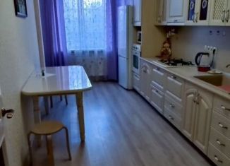 Аренда 1-ком. квартиры, 48 м2, поселок городского типа Афипский, улица Строителей, 9