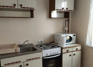 Сдаю 1-ком. квартиру, 37 м2, Ульяновск, улица Защитников Отечества, 15
