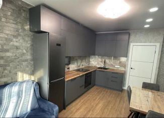 Сдаю двухкомнатную квартиру, 65 м2, Краснодарский край, улица Котанова, 2к1