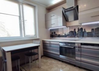 Аренда 2-ком. квартиры, 58 м2, Москва, улица Барышиха, 22к2, СЗАО