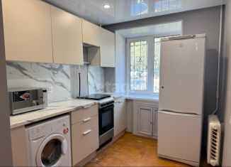 Продаю 3-ком. квартиру, 59 м2, Екатеринбург, Асбестовский переулок, 7, Кировский район