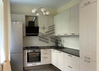 Сдам трехкомнатную квартиру, 80 м2, Сочи, улица Гагарина, 7, микрорайон Гагарина