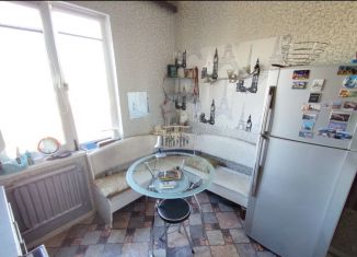 Продам 3-ком. квартиру, 69 м2, Санкт-Петербург, Серебристый бульвар, 37, муниципальный округ Комендантский Аэродром