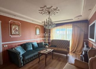 Сдается трехкомнатная квартира, 110 м2, Тула, улица Дзержинского, 10