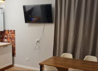 Сдам в аренду трехкомнатную квартиру, 80 м2, Крымск, Рыбацкая улица, 31