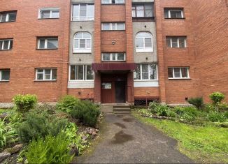 Продам 1-ком. квартиру, 39 м2, Псков, Школьная улица, 2