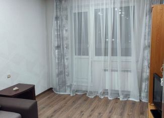 Сдаю в аренду 1-комнатную квартиру, 38 м2, Мурманск, улица Полины Осипенко, 14