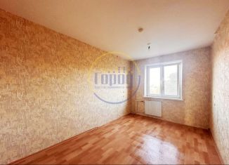 Продаю двухкомнатную квартиру, 56 м2, Копейск, улица Короленко, 14