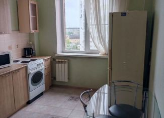 Сдам 1-комнатную квартиру, 33 м2, Челябинск, улица Чайковского, 54А, Калининский район