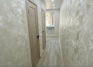 Продаю 1-ком. квартиру, 36 м2, Керчь, Фабричная улица, 15