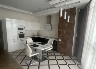 Сдам 3-ком. квартиру, 120 м2, Челябинск, улица Воровского, 62
