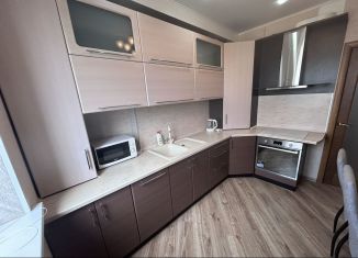 Сдаю в аренду однокомнатную квартиру, 45 м2, Астрахань, улица Савушкина, 6к7