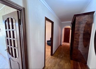 Продам 3-комнатную квартиру, 80 м2, Ставрополь, улица Пирогова, 28, микрорайон № 34