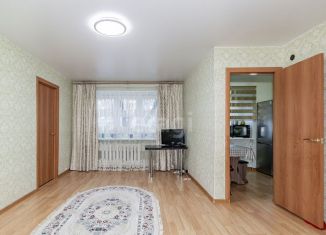 Продаю двухкомнатную квартиру, 43.8 м2, Екатеринбург, улица Победы, 9, метро Проспект Космонавтов