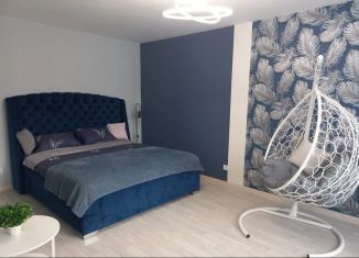 Сдам 1-комнатную квартиру, 40 м2, Тюмень, улица Валентины Трофимовой, 12, ЖК Пятый квартал