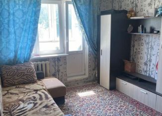 Продаю 1-ком. квартиру, 28.5 м2, Каменск-Уральский, улица 4-й Пятилетки, 28