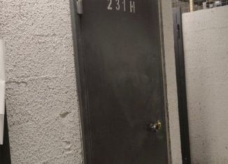 Продаю гараж, 10 м2, Кудрово, Европейский проспект, 18к2